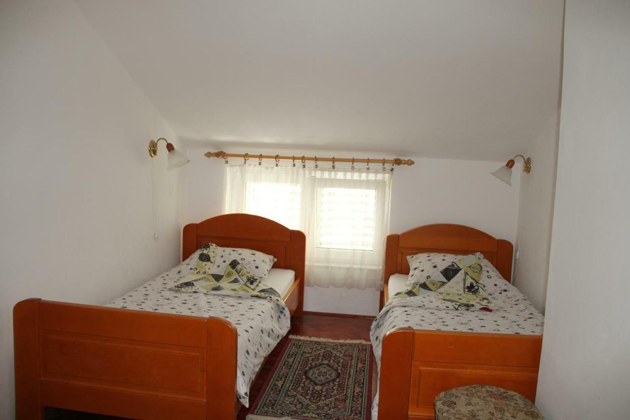 Apartmani Rasan Malinska Kültér fotó